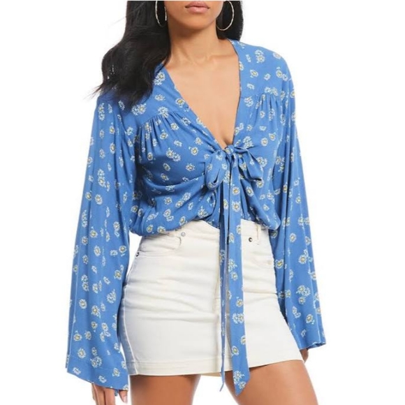 FREE PEOPLE "Forties Feel" Bodysuit bell sleeve cornflower blue floral print NWT - Picture 4 of 7